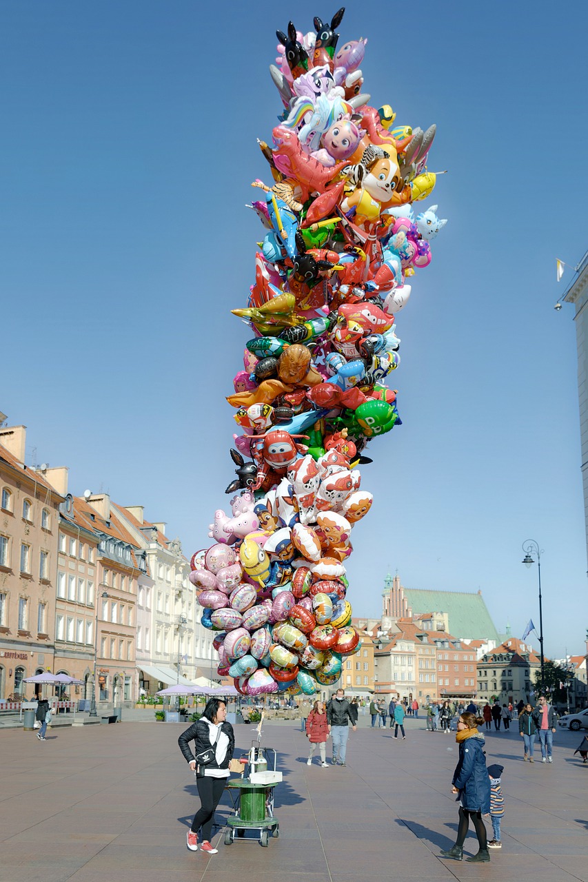 balloons, city square, street vendor-7847574.jpg